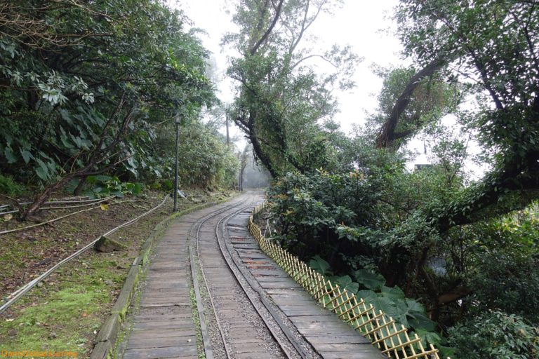 old train tracks in Jinguashi